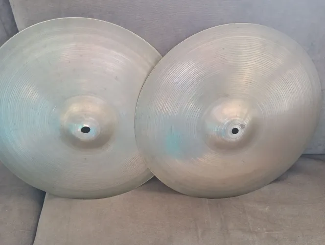 Par de chimbal Super Zyn Five Star de 14"