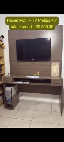 Painel MDF + TV Samsung 40" (não é smart) 