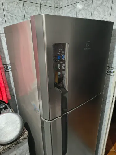 Geladeira Eletrolux 431 litros