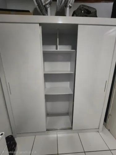 Guarda-Roupa Branco 3 Portas de Correr - Ótimo Estado