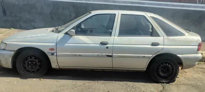 Ford Escort GLX 1.8i 16V 4P 1999