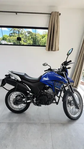 Yamaha XTZ 250 Lander ABS 2022 - 22.800 km - Excelente estado