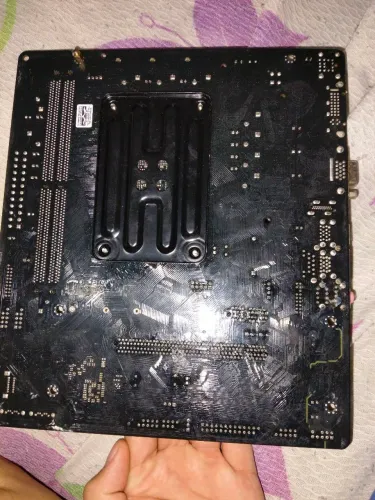 Placa mãe Am4 com processador a placa não liga