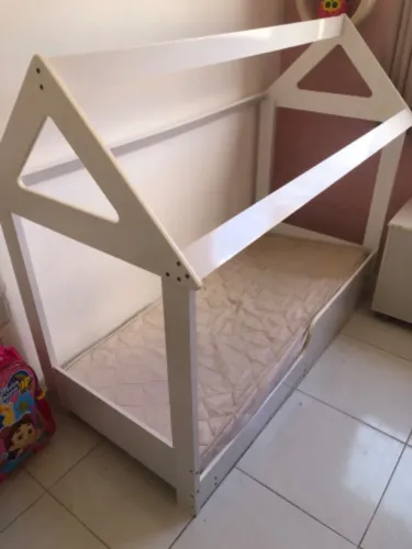 Cama infantil montesoriana 