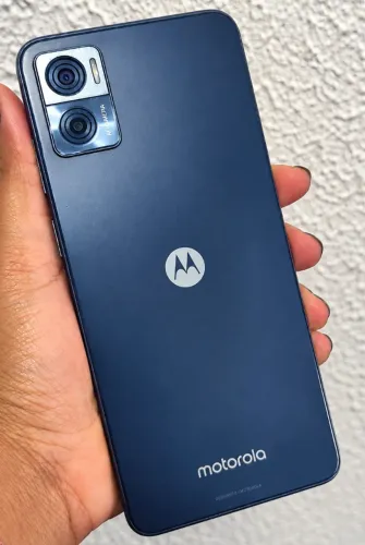 Vendo Celular Motorola 32GB/2GB RAM + Acessórios + Entrega
