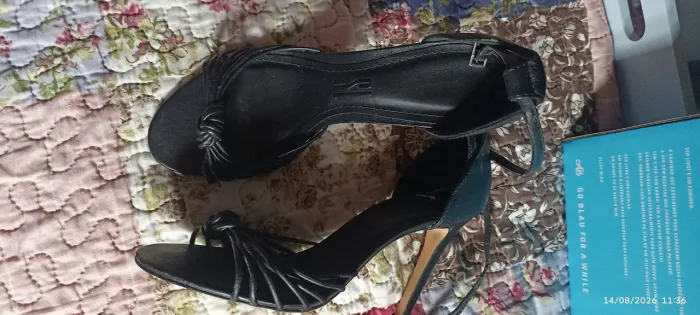 Sandália preta SL37