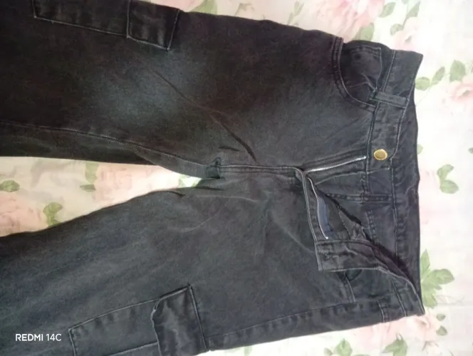 Calça cargo jeans feminina