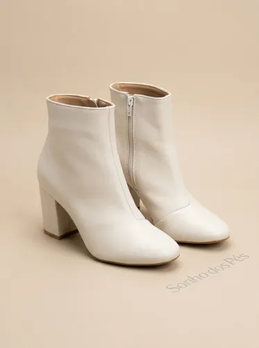 Bota Cano Curto Off-White Sonho dos Pés - Salto Bloco (Tamanho 35)
