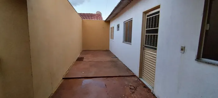 Alugo casa no Iracy Coelho