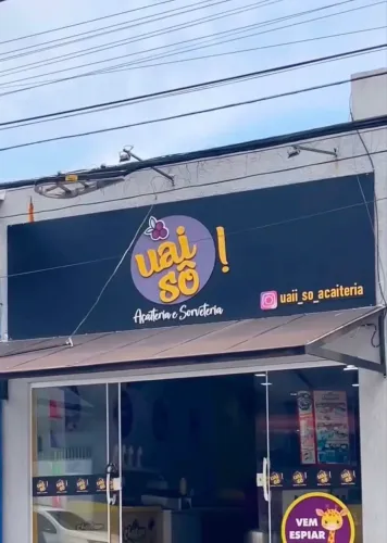 Placa e toldo junto ou separado