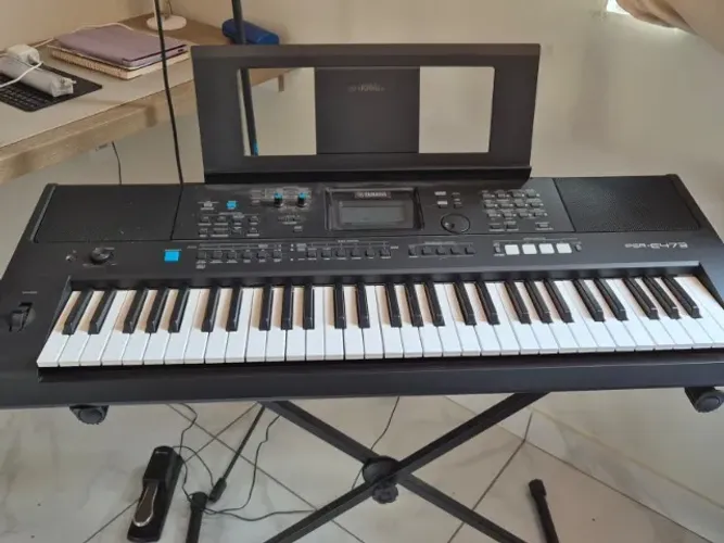 Teclado YAMAHA PSR E473
