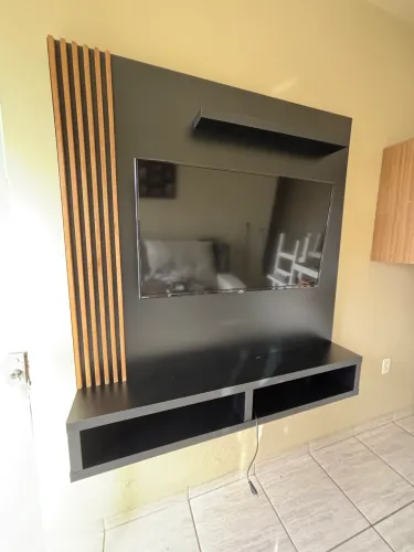 Painel de Tv em MDF 1,40x1,50 chapas com 3,5cm.