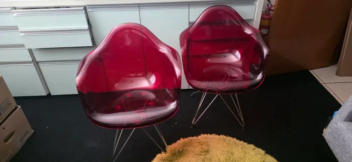 CADEIRAS PARA SALA E ESCRITORIO ALTO PADRÃO.