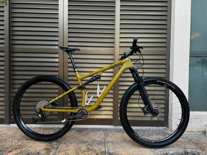 Specialized Epic Evo 2025