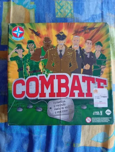 Jogo de tabuleiro Combate