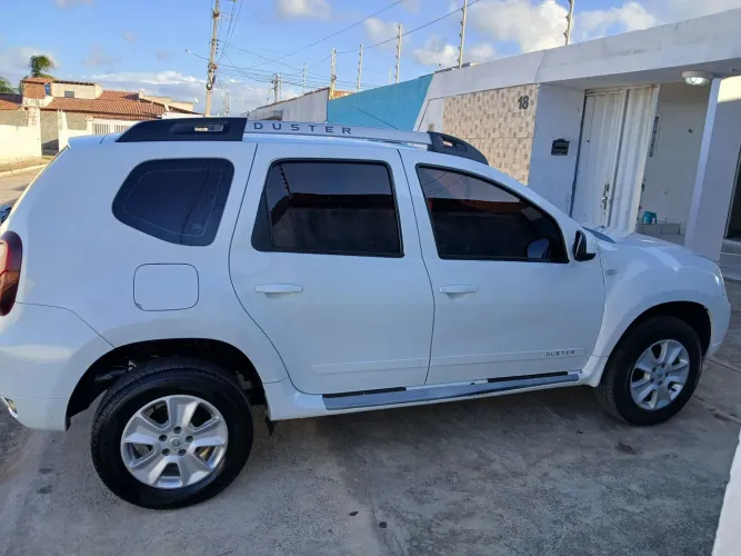 Renault Duster Dynamique 2.0 Hi-flex 16V Aut. 2016