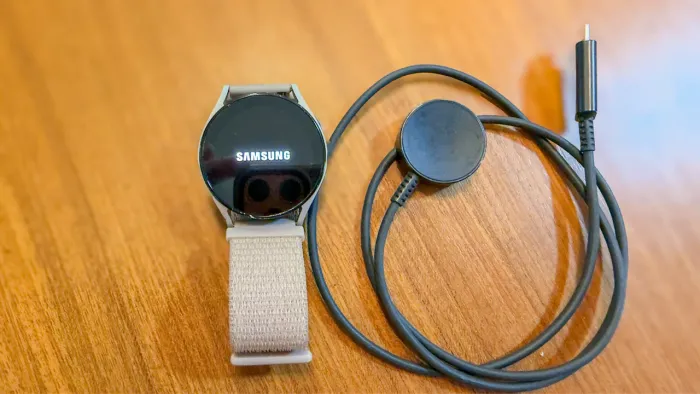 Samsung Galaxy Watch 5 (40mm) Prata - Completo + Acessórios Extras