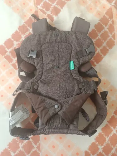 Carregador de bebê importado