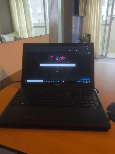 Notebook Acer Aspire E1