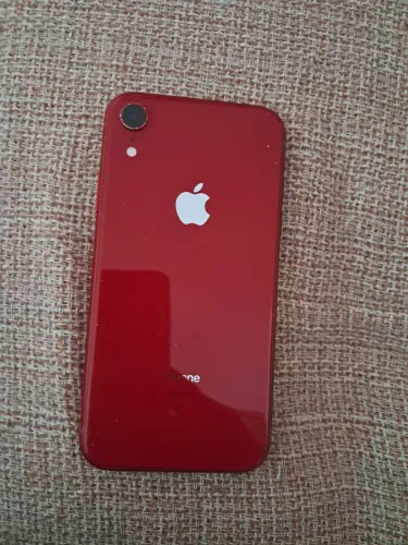 Vendo iPhone XR vermelho