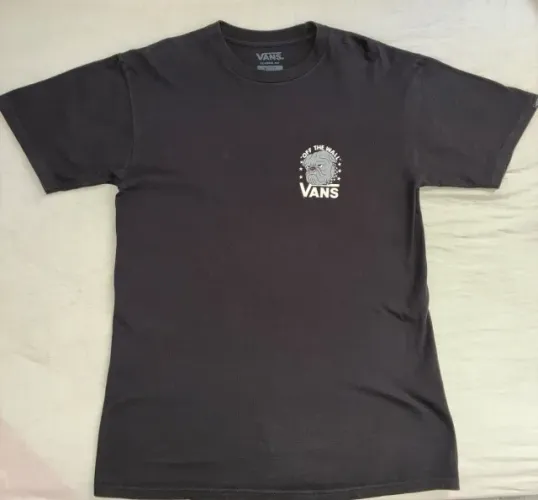 Camiseta Vans preta bulldog tam M - pouco uso