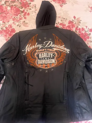 Jaqueta Harley-Davidson Preta Estilo Motociclista com Bordado nas Costas