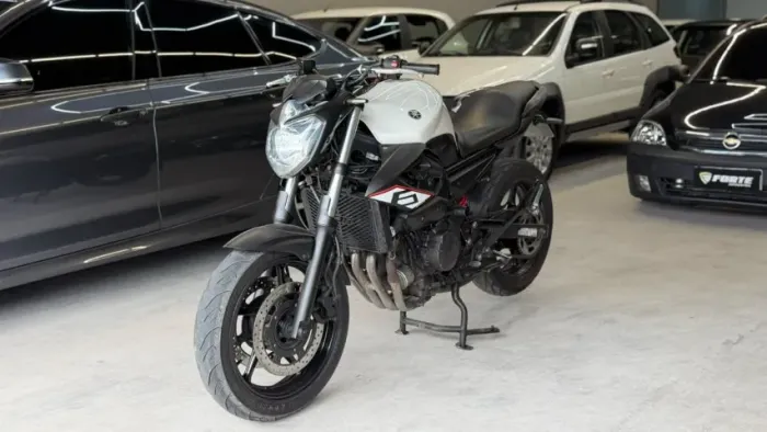 Yamaha XJ6 2012