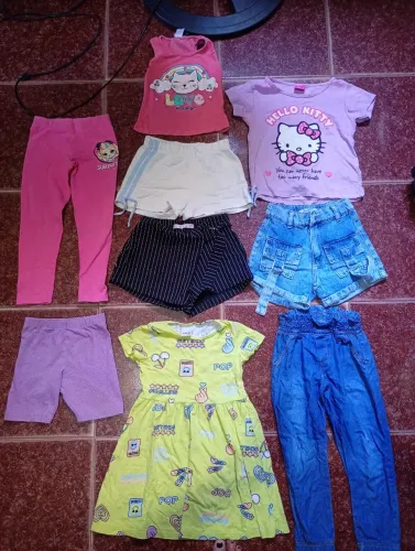 Lote de roupas para crianças de 3 a 4 anos 