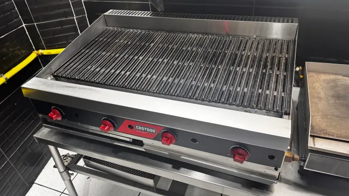 Char Broiler a Gás de 1 Metro Croydon Profissional