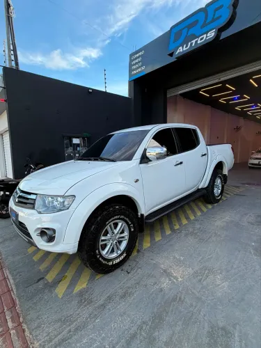 Mitsubishi L200 Triton HPE 3.2 CD TB Int.diesel AUT 2015