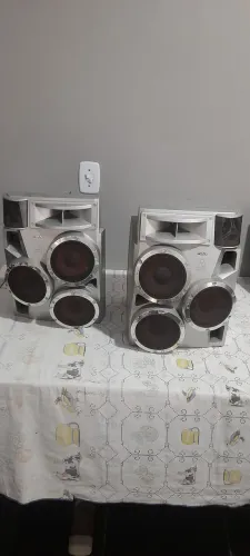Caixa de som aiwa triple drive
