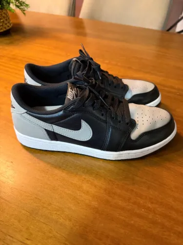 Air Jordan 1 Low OG Shadow