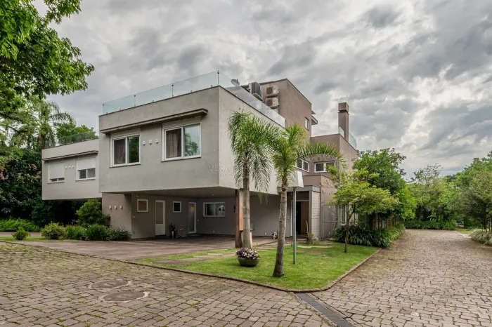 Casa em Condomínio no bairro Tristeza