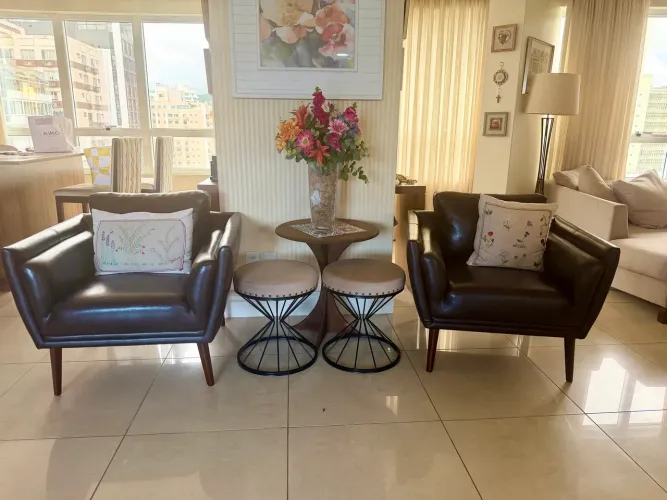Poltronas de Couro