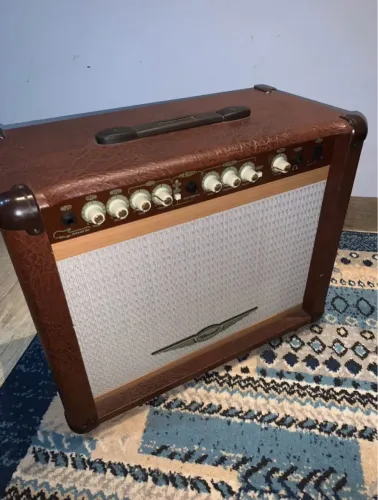 Vendo amplificador p guita