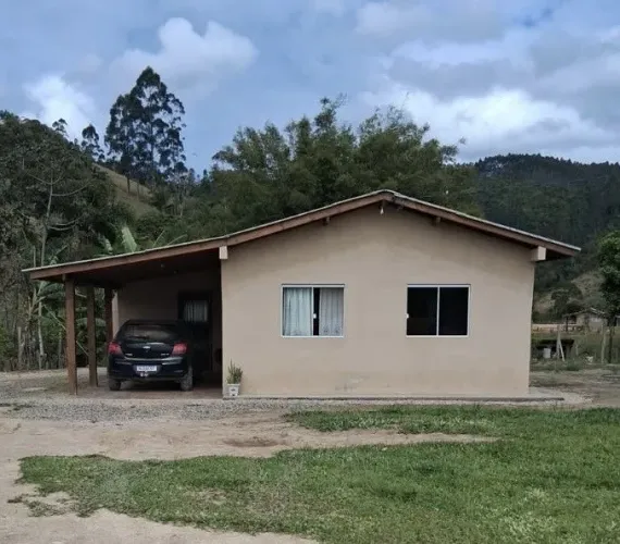 Casa para Venda em Paulo Lopes, 2 dormitórios, 1 banheiro, 1 vaga