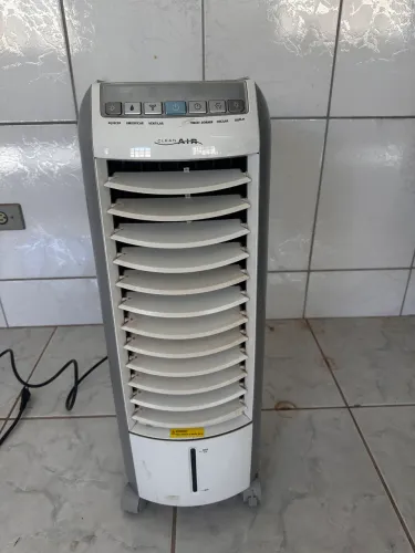 Climatizador Electrolux CL07R 220V Quente e Frio + Controle Remoto