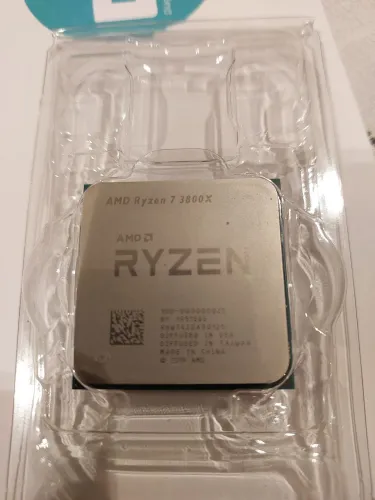 Processador AMD Ryzen 7 3800X - 8 Núcleos / 16 Threads - AM4 - Perfeito Estado