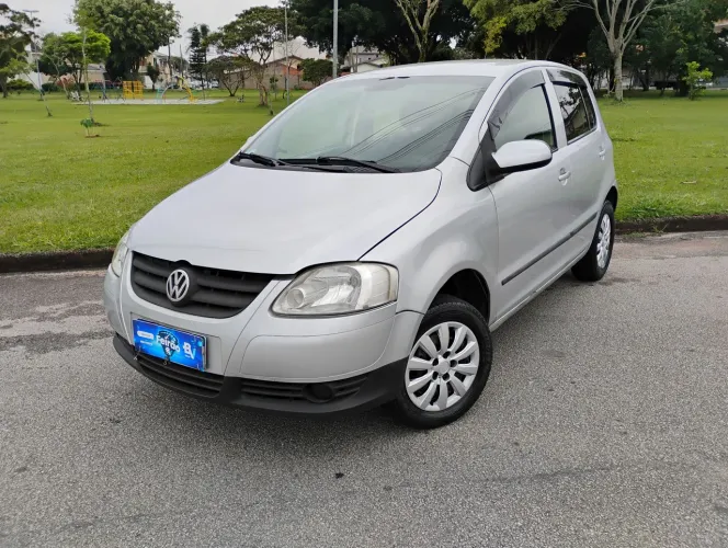 Volkswagen Fox Plus 1.0mi/ 1.0mi Total Flex 8V 4P 2005