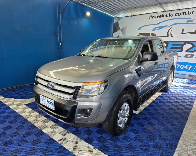 Ford Ranger XLS 2.5 16V 4X2 CD Flex 2013