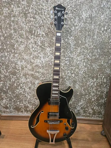 Guitarra Semi Acústica Ibanez AG 75