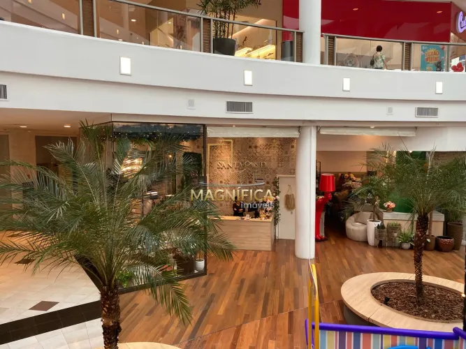 Loja/ Restaurante - Batel.Que tal montar sua empresa em um magnífico imóvel localizado em