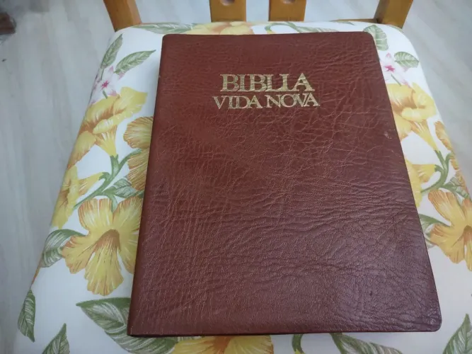 Bíblia Vida Nova - tamanho grande - toda original 