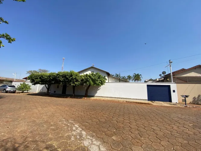 Casa à venda 4 Quartos, 2 Suites, 8 Vagas, 1000M², Centro, Caturaí - GO