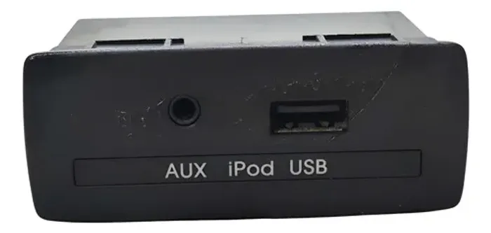 Moldura Entrada Usb/aux 961202k000 Kia Soul 2010 2011 2012