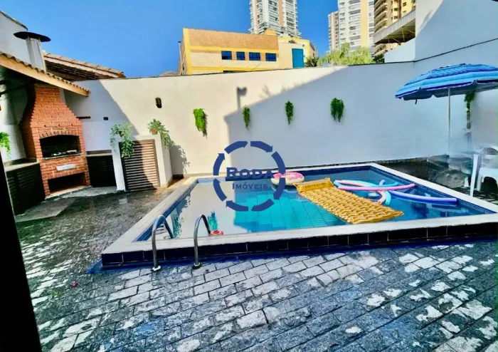 Casa à Venda na Ponta da Praia Piscina | 3 Dormitórios | 1 Suíte