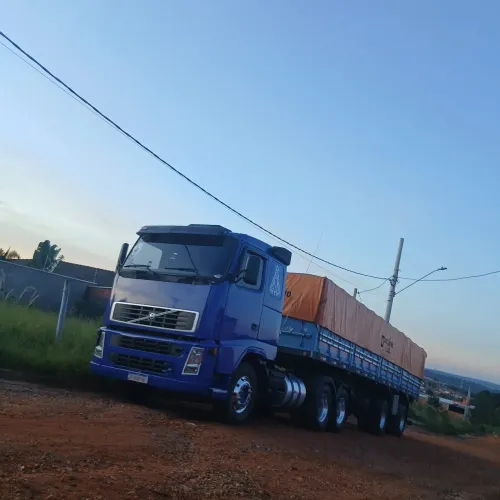 Vende -se volvo fh 380 + carreta 2 eixo.