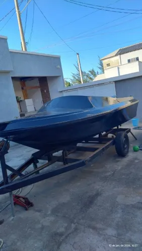 Vendo lancha + carretinha 