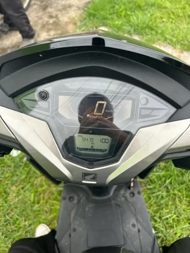 Moto Honda elite 125 Quitada. 5.500km