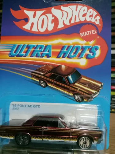 miniatura hotwheels ultra hots
